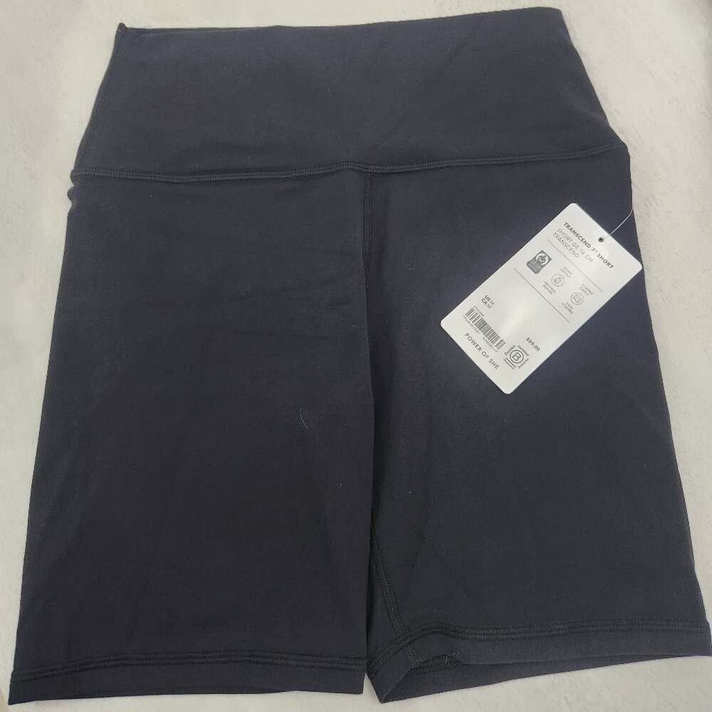 Athleta Transcend 7" Short Black M NWT